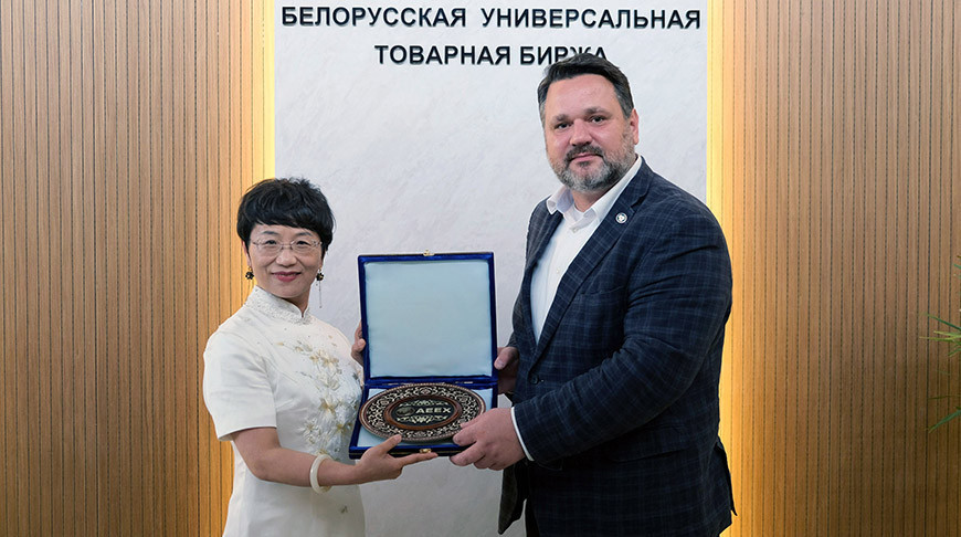 Commodity exchanges of Belarus, China to develop joint e-commerce projects